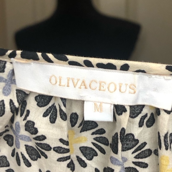 Olivaceous Blouse - Picture 4 of 6